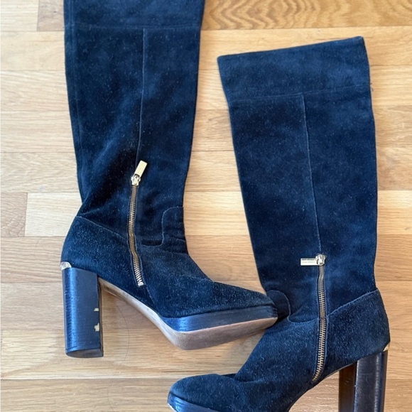 Michael Kors Black Suede Heels With zippers size read description - Picture 7 of 8